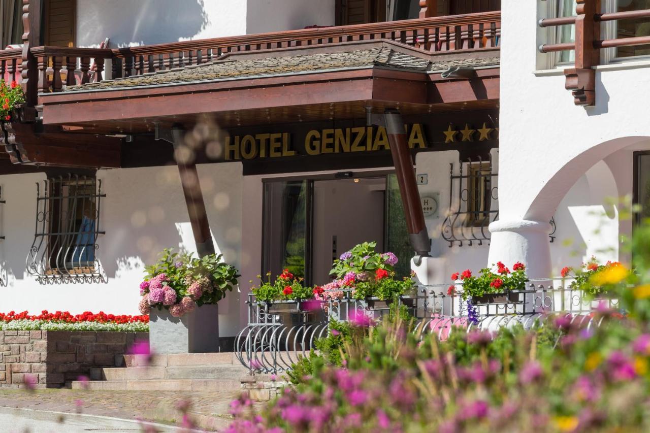 Hotel Genziana Selva di Val Gardena Exteriör bild