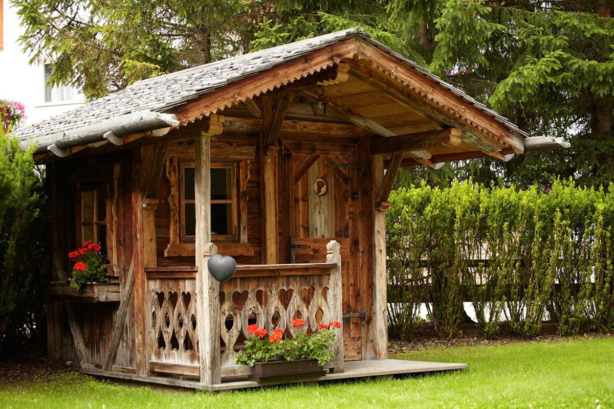 Hotel Genziana Selva di Val Gardena Exteriör bild